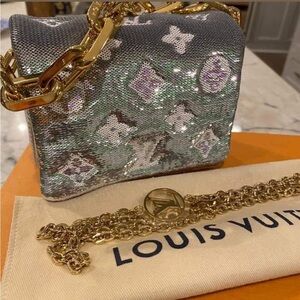 Louis Vuitton LV Coussin Belt Bag